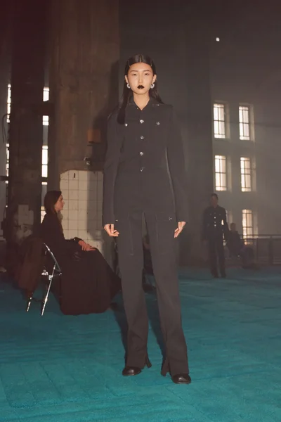 Look 2